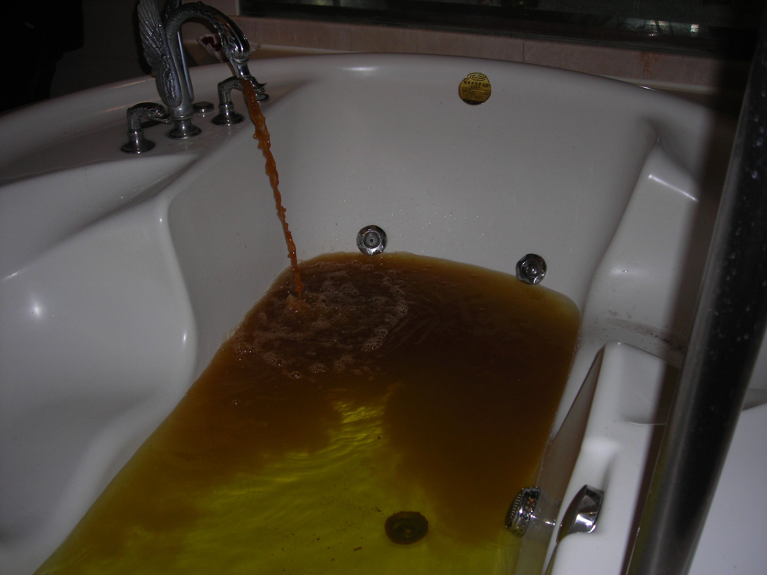 8年住戶(hù)水管清洗效果圖