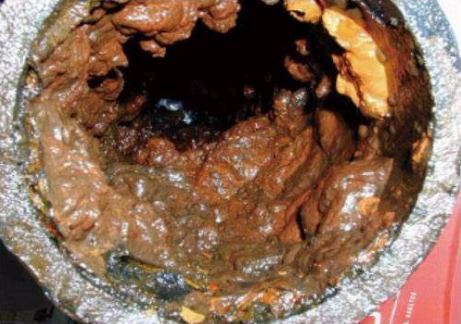 不清洗的水管內(nèi)壁